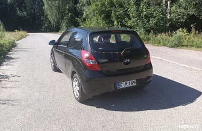 Hyundai i20 2010, photo 2/4