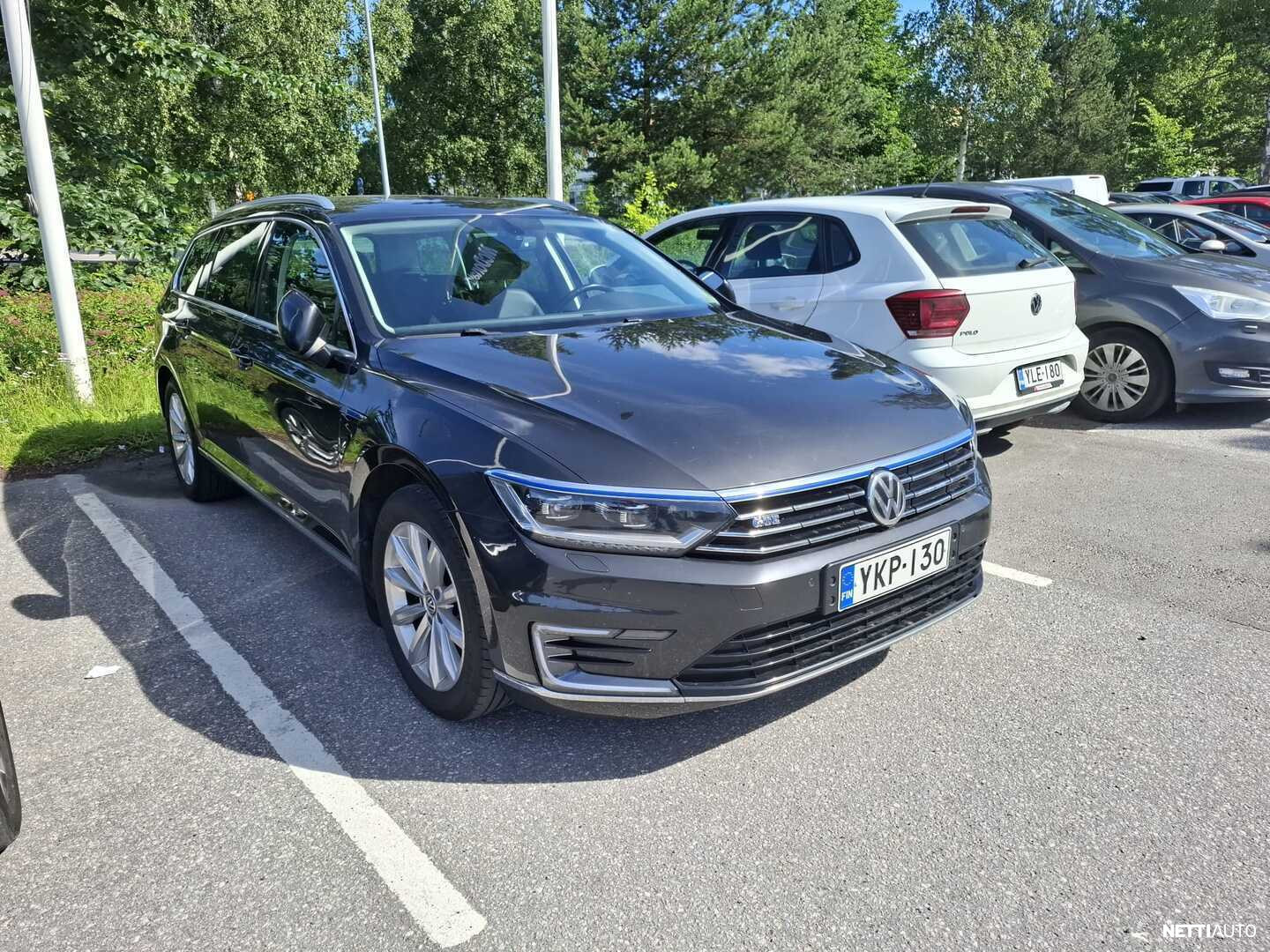 Volkswagen Passat Variant GTE Plug-In Hybrid 160 kW (218 hv) DSG-automaatti