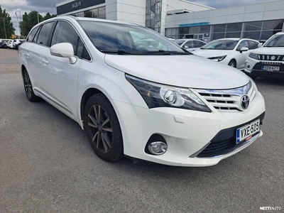 Toyota Avensis 2,0 D-4D DPF Active Wagon 2013, kuva 1/10