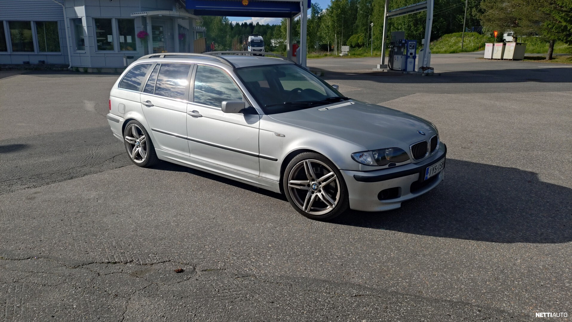 BMW 330