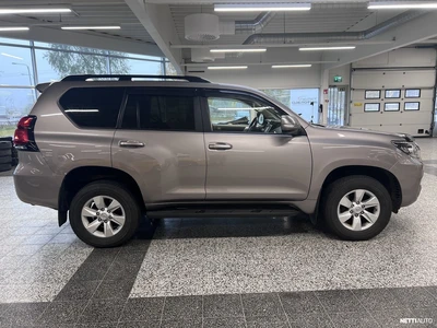 Toyota Land Cruiser 2020, photo 6/10