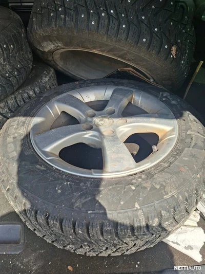 Volvo V70 2004, photo 2/4