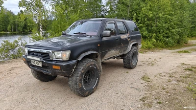 Toyota 4Runner 1992, kuva 2/9