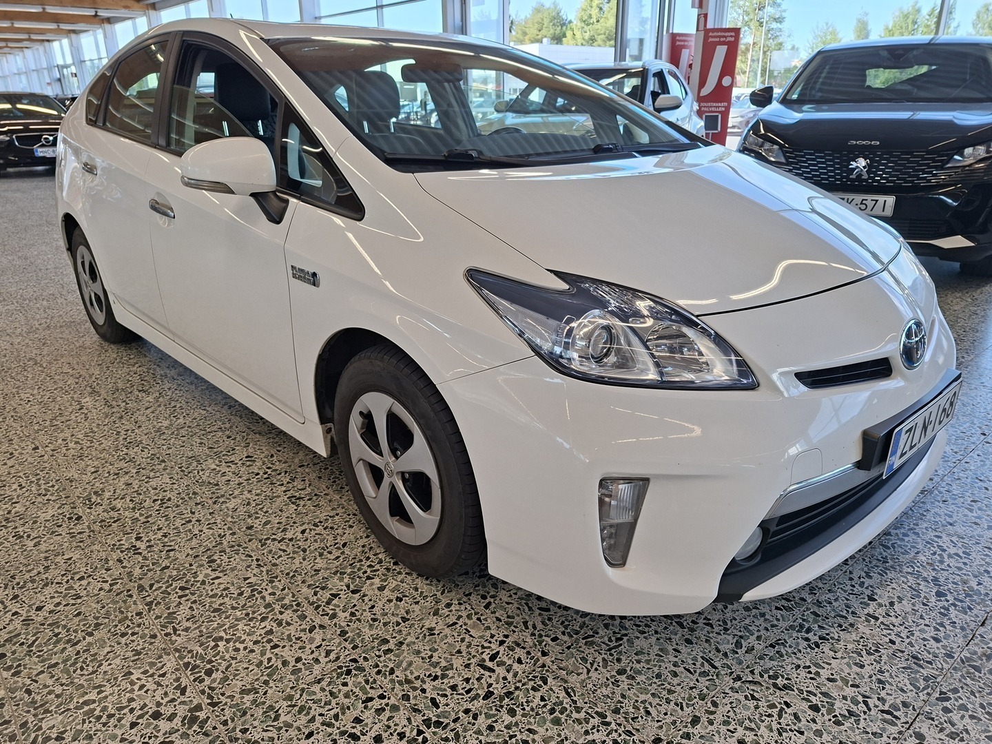 Toyota Prius PHEV