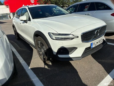 Volvo V60 Cross Country 2022, kuva 2/2