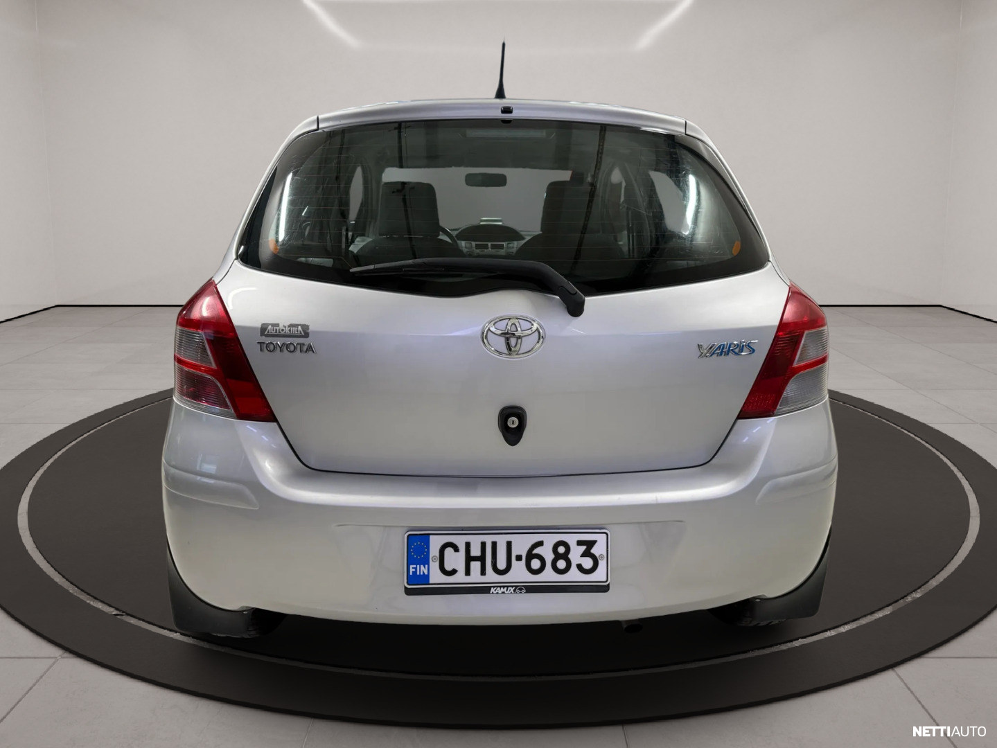 Toyota Yaris 2010, photo 6/16