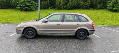 Mazda 323F 1999, photo 6/16