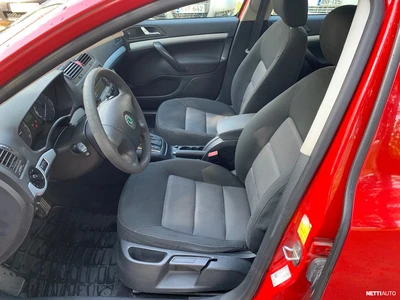 Skoda Octavia 2010, kuva 7/10