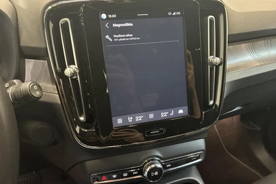 Volvo XC40 Recharge Twin Plus 2024, photo 6/10