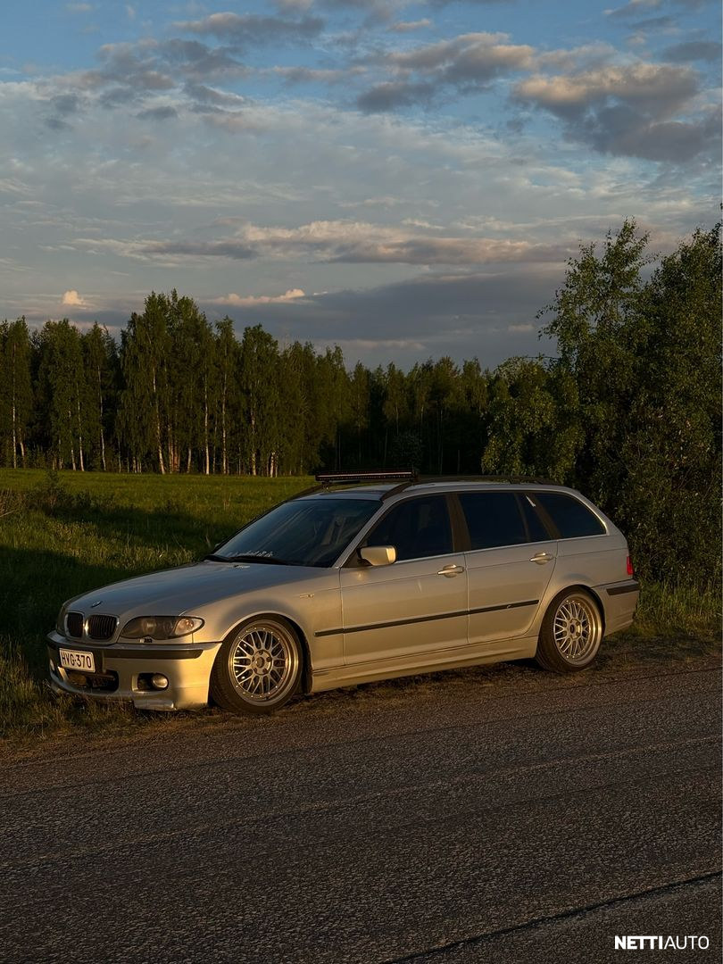 BMW 330