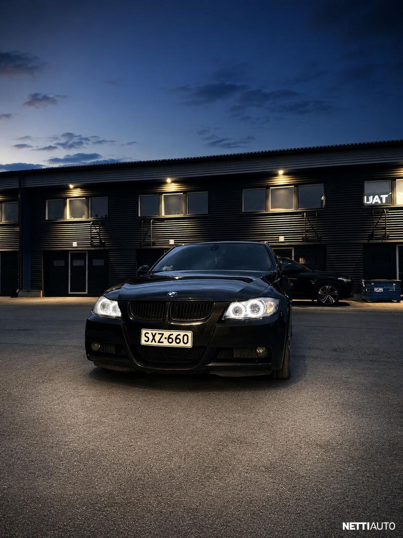 BMW 330