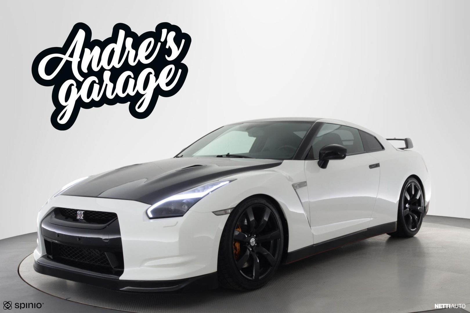 Nissan GT-R