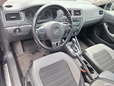 Volkswagen Jetta 2011, photo 5/7