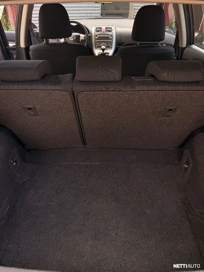 Toyota Auris 2009, kuva 8/8