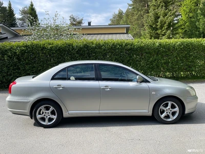 Toyota Avensis Linea Sol 2004, kuva 4/15