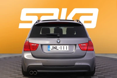 BMW 330 2010, photo 7/26