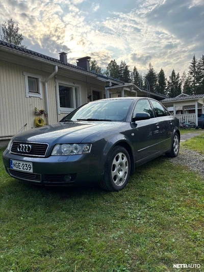 Audi A4 2004, photo 2/14