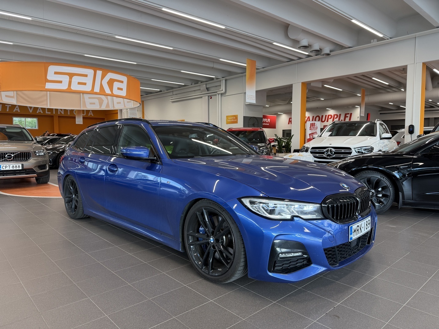 BMW 330