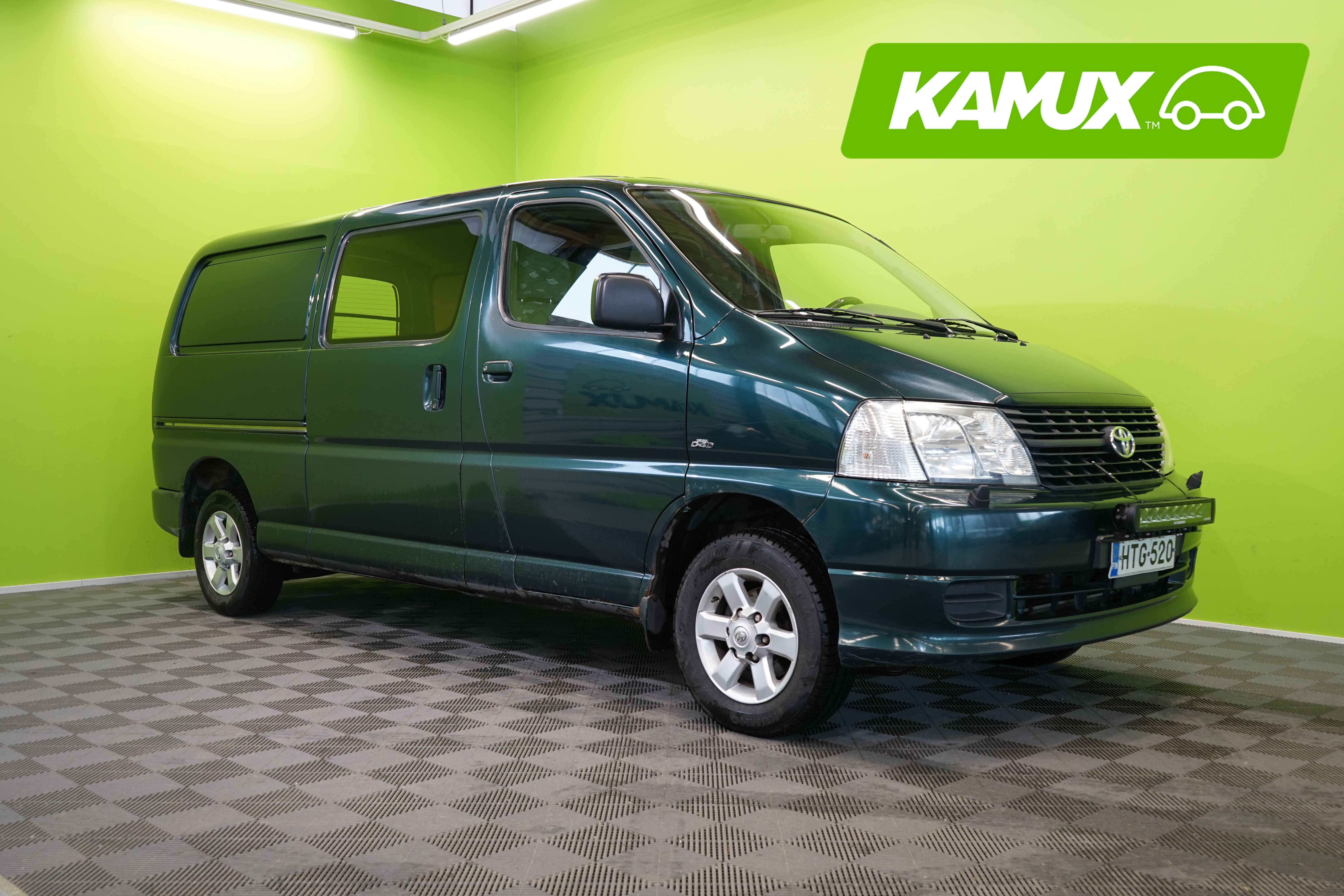 Toyota Hiace 2,5 D-4D 117 5ov pitkä 4WD
