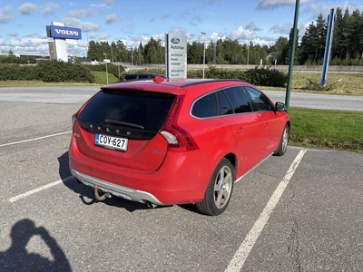 Volvo V60 T4F Momentum aut 2012, kuva 3/5
