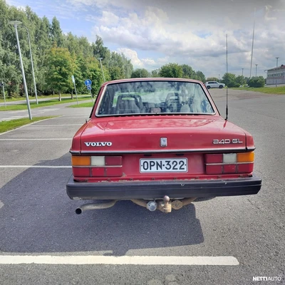 Volvo 240 1988, photo 5/11