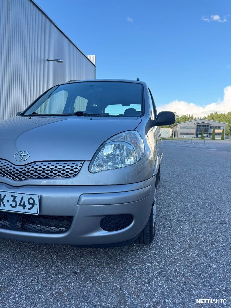 Toyota Yaris Verso 2004, photo 3/17