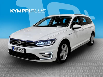 Volkswagen Passat 2018, photo 7/35