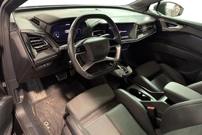 Audi Q4 e-tron 40 e-tron 2022, photo 3/4
