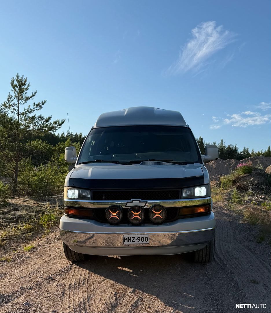 Chevrolet Express 2500 2010, photo 3/11