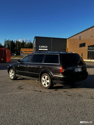 Volkswagen Passat 2004, kuva 2/6