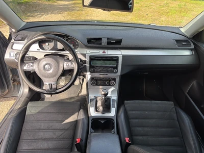 Volkswagen Passat 2010, kuva 6/21