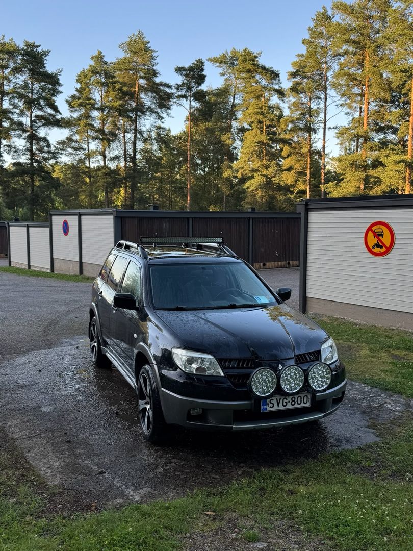 Mitsubishi Outlander