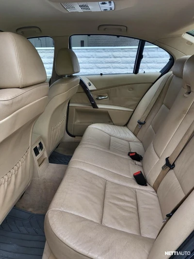 BMW 525 i 2004, photo 7/14