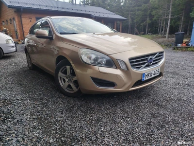 Volvo V60 D3 Momentum Business aut 2011, kuva 1/8