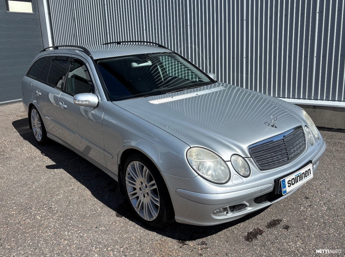 Mercedes-Benz E 200