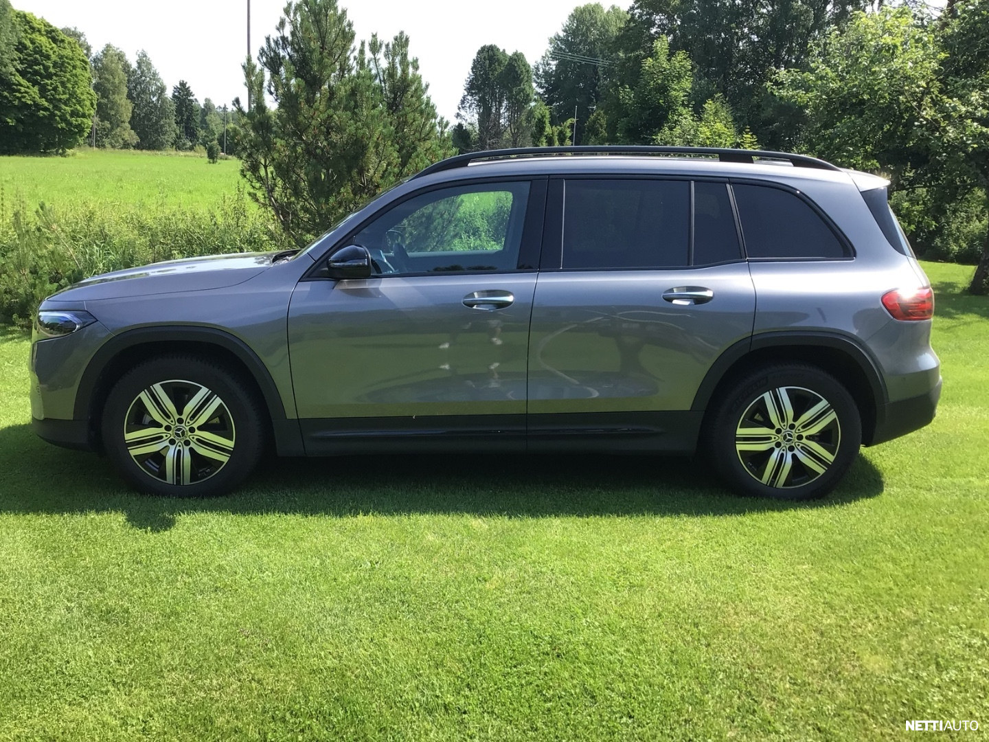 Mercedes-Benz EQB