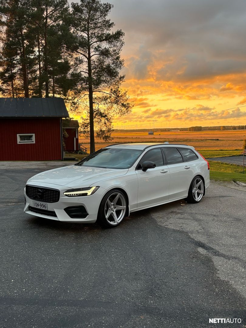 Volvo V90
