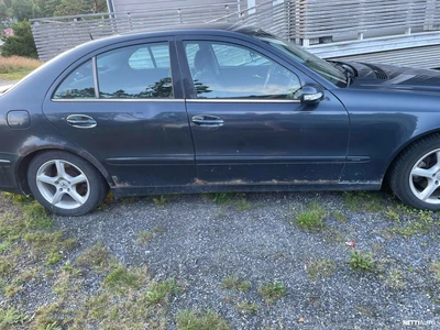Mercedes-Benz E 2004, kuva 4/10