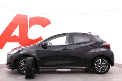 Toyota Yaris 1,5 Hybrid Style 2023, photo 2/31