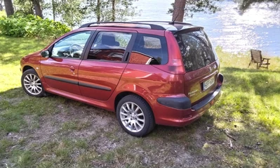 Peugeot 206 2003, kuva 3/5