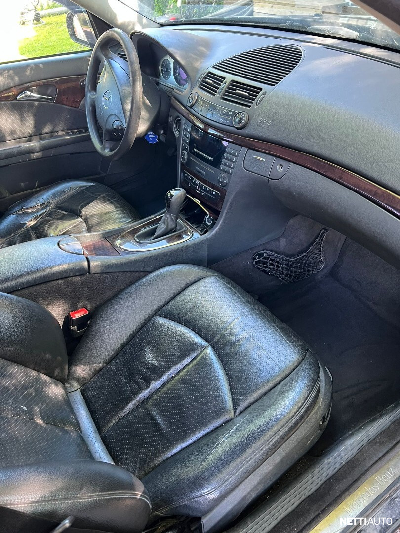 Mercedes-Benz E 220