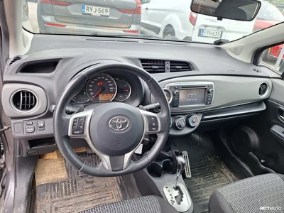Toyota Yaris 2014, photo 5/13