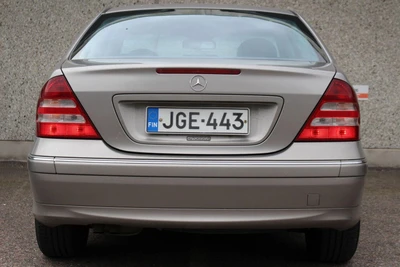 Mercedes-Benz C 200 CDi Avangarde 4d A 2005, kuva 7/10
