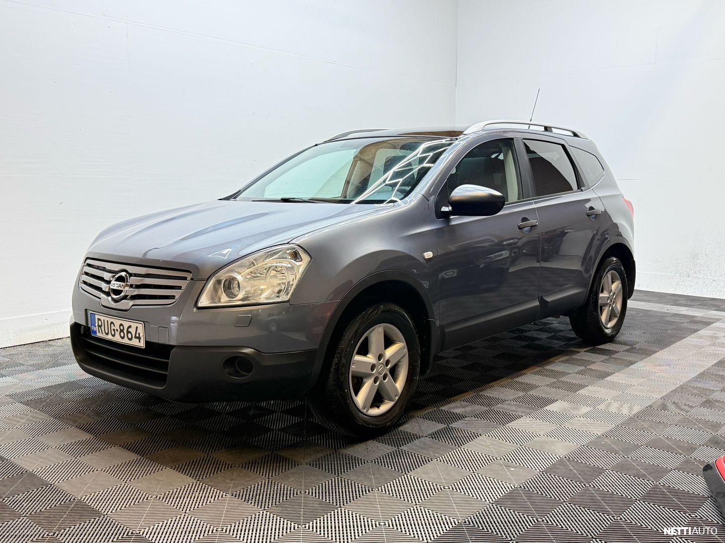 Nissan Qashqai+2 2009, photo 1/28