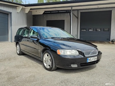 Volvo V70 2.4 170hv Momentum 2005, kuva 7/56