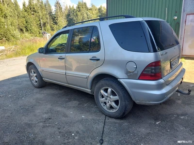 Mercedes-Benz ML ML 4.0 V8 2002, photo 2/3