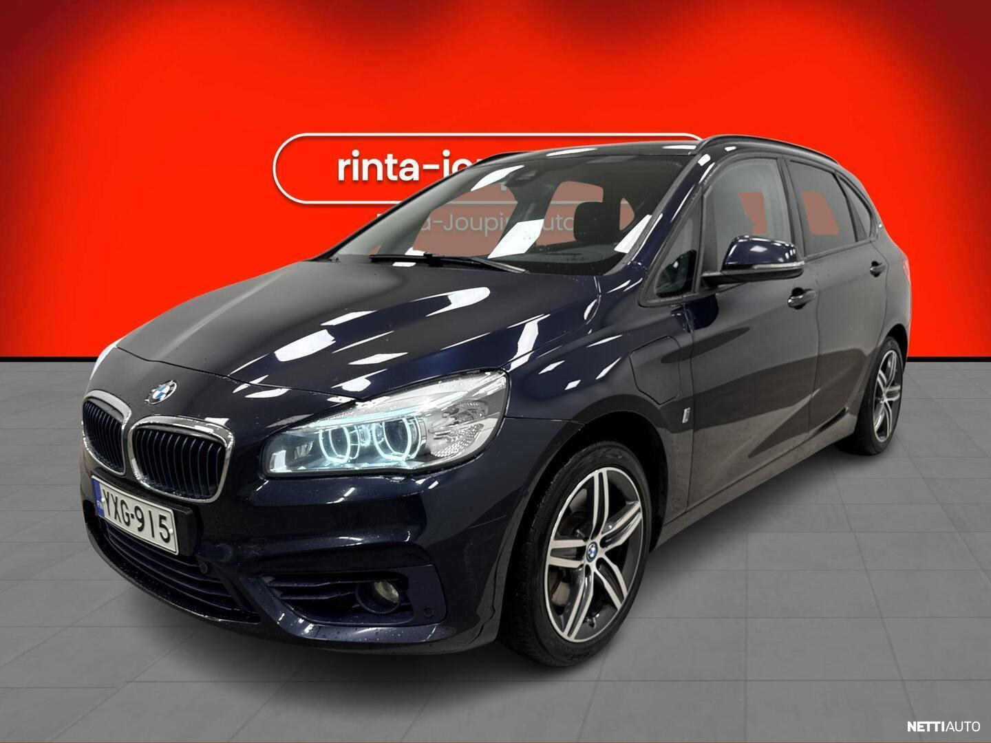 BMW 225