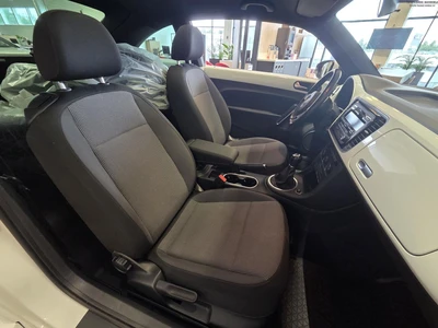 Volkswagen Beetle 2015, photo 7/10