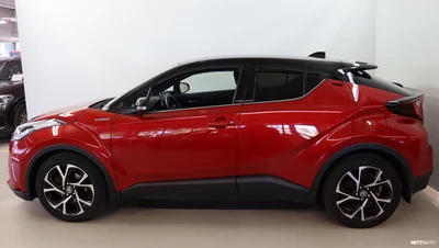 Toyota C-HR 1,8 Hybrid Intense 2020, kuva 2/19