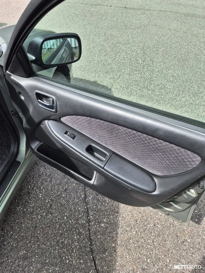 Toyota Avensis 1.6 VVT-I Linea terra 2002, photo 7/21